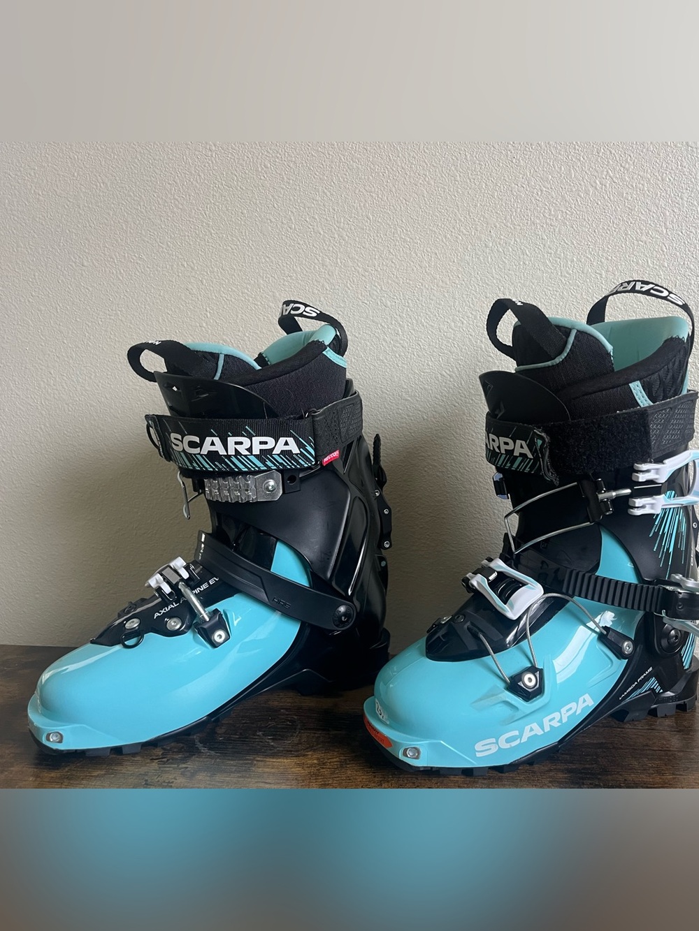 Gea Alpine Touring Boot - 2023 - Women's. Aqua/Black -23.5